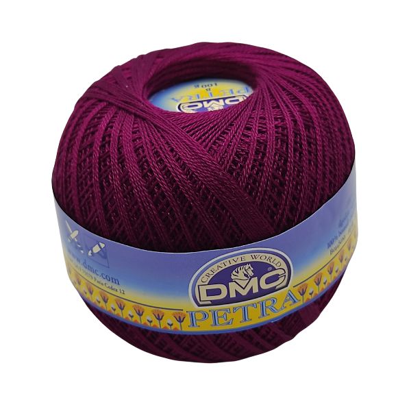Cotone perlato da lavorare all'uncinetto o ai ferri per realizzare abbigliamento, corredini e accessori bimbi. Petra 8 é un filato 100% cotone a fibre lunghe e mercerizzato per renderlo morbido e setoso. Nella grossezza 8 ogni gomitolo da 100 grammi ha 840 metri di filato lavorabile con con uncinetti 1,25-1,50 o ferri 2. Lavabile a 60°