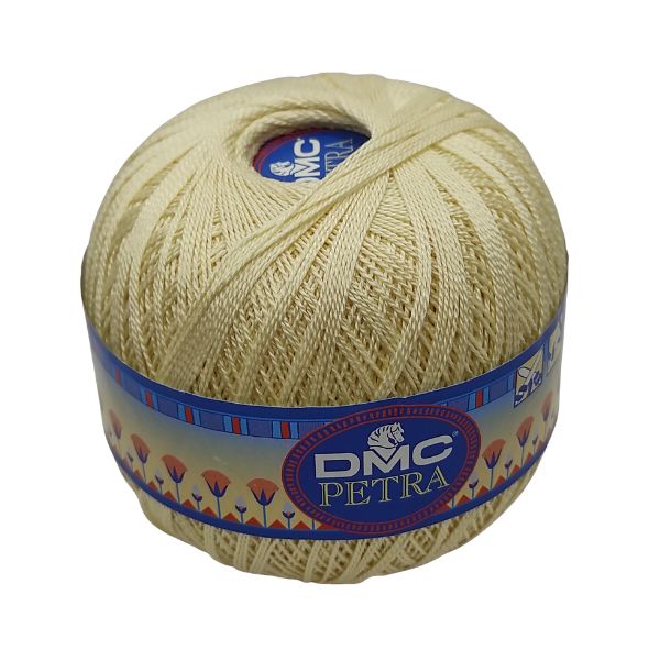 Cotone perlato da lavorare all'uncinetto o ai ferri per realizzare abbigliamento, corredini e accessori bimbi. Petra 8 é un filato 100% cotone a fibre lunghe e mercerizzato per renderlo morbido e setoso. Nella grossezza 8 ogni gomitolo da 100 grammi ha 840 metri di filato lavorabile con con uncinetti 1,25-1,50 o ferri 2. Lavabile a 60°