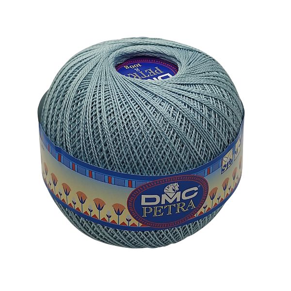 Cotone perlato da lavorare all'uncinetto o ai ferri per realizzare abbigliamento, corredini e accessori bimbi. Petra 8 é un filato 100% cotone a fibre lunghe e mercerizzato per renderlo morbido e setoso. Nella grossezza 8 ogni gomitolo da 100 grammi ha 840 metri di filato lavorabile con con uncinetti 1,25-1,50 o ferri 2. Lavabile a 60°