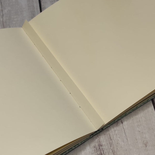 Album Retro con rilegatura belga. Particolare dell'interno