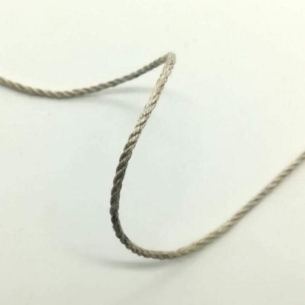 Cordoncino di lino 100%. Colore naturale, diametro 1 mm