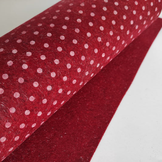 Pannolenci  a pois (bianchi su fondo rosso scuro mélange) con spessore 1 mm in taglio 30 cm x 40 cm