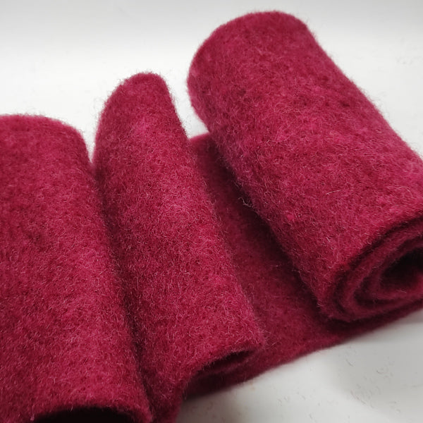 Tessuto di feltro in pura lana alto 15 cm, colore fucsia scuro