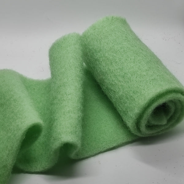 Tessuto di feltro in pura lana alto 15 cm, colore verde menta
