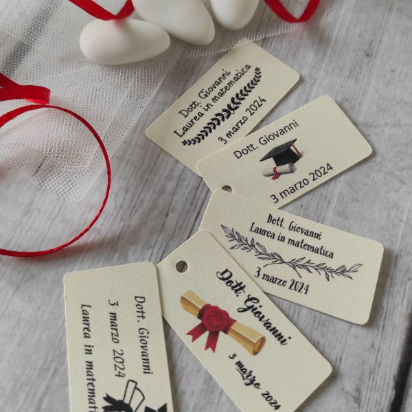 Bigliettini e tags personalizzati per bomboniere di Laurea