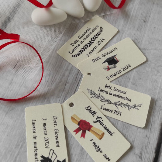 Bigliettini e tags personalizzati per bomboniere di Laurea