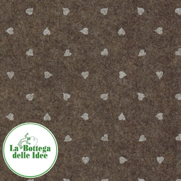Pannolenci fantasia a cuori marrone melange/bianco. Spessore 1 mm. Taglio 40 cm x 30 cm